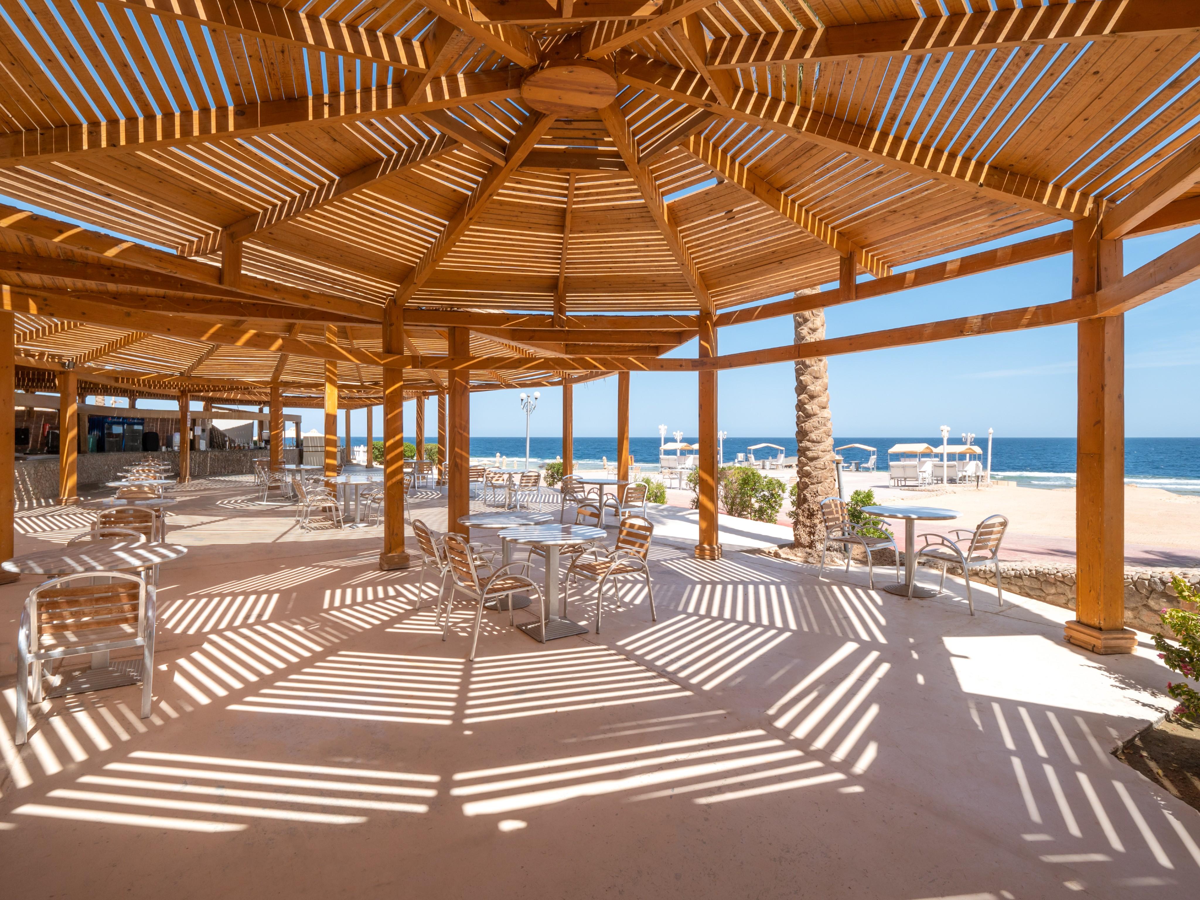 فندق سرينيتي فن ستي خليج مقادي المظهر الخارجي الصورة The beach at the resort